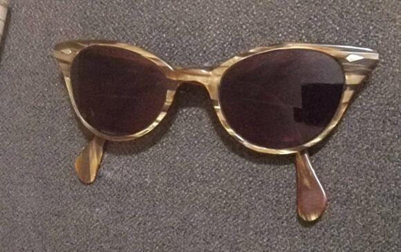 RARE VTG American Optical Women\'s Sunglasses Calobar lenses w Tan-Amber tint main image 11